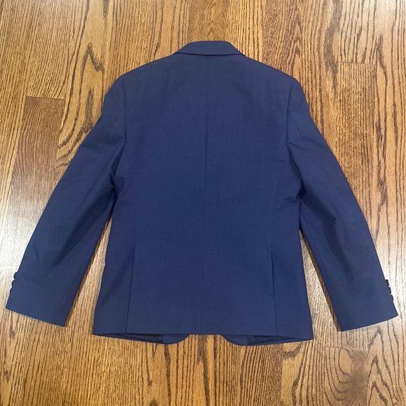Lauren Ralph Lauren boys’ blue suit jacket in size 12R - Picture 2 of 5